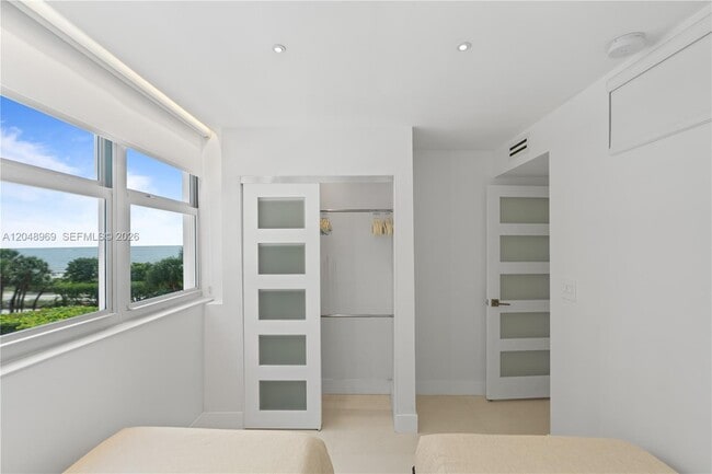 Building Photo - 9511 Collins Ave