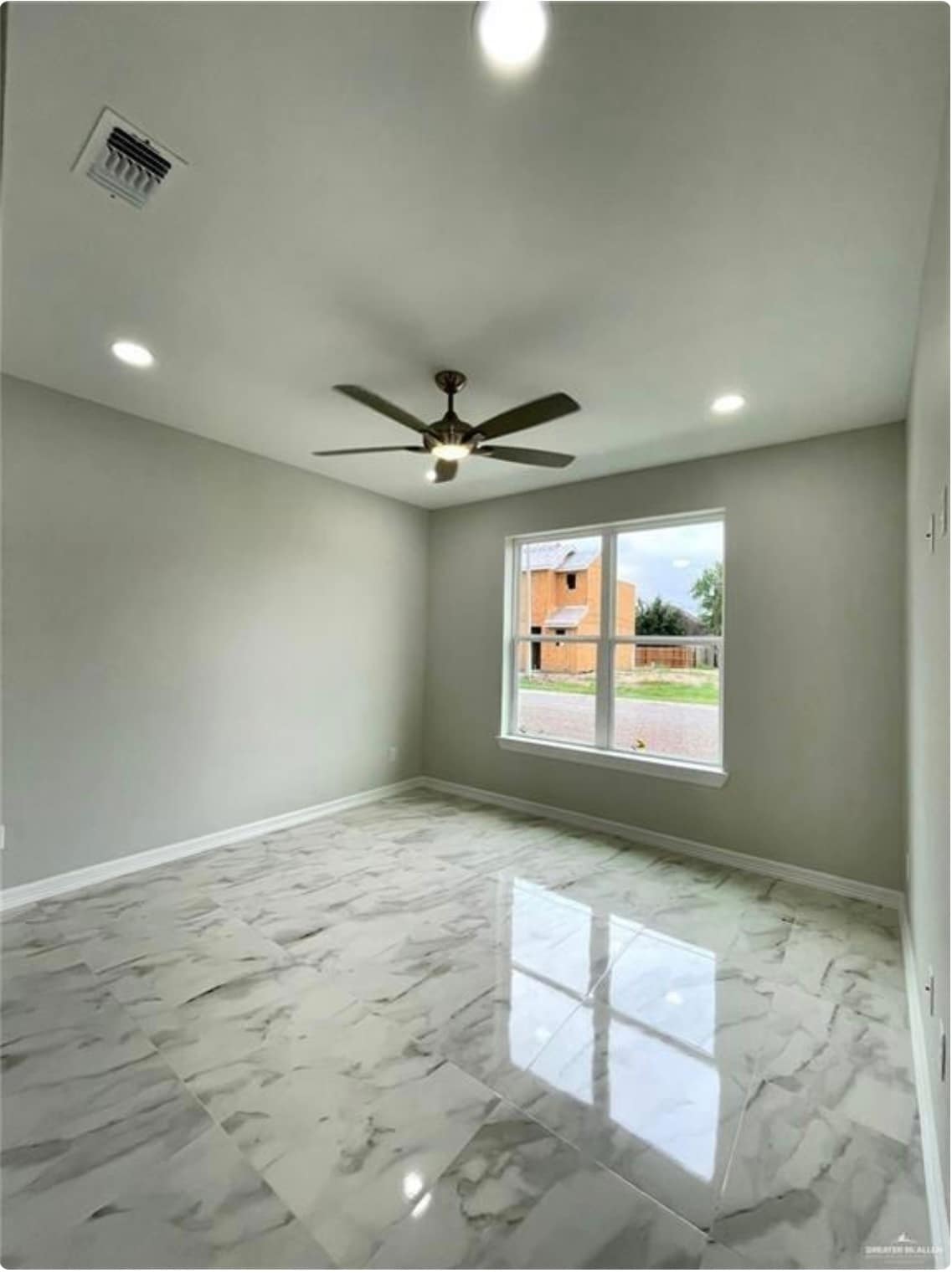 Building Photo - 5514 N Crown Pt