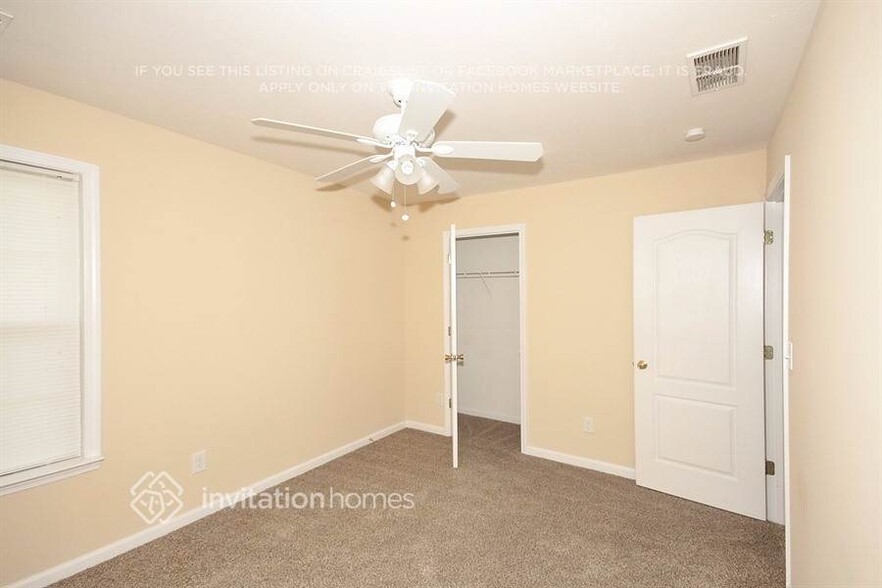 Building Photo - 3838 White Pine Rd