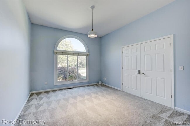 Building Photo - 2924 Wessels Dr