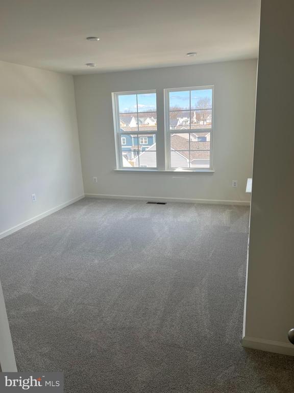 Building Photo - 167 Clifton Mnr