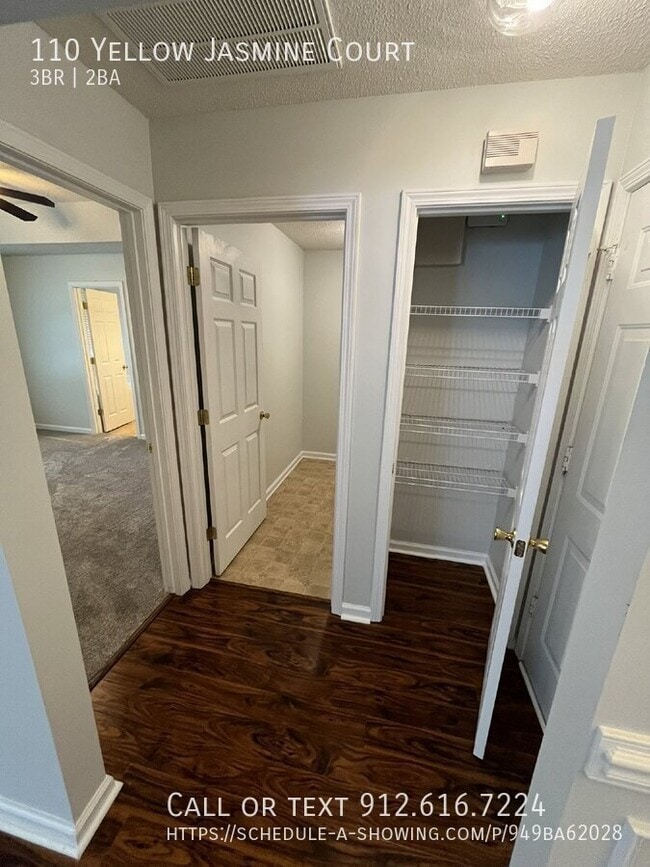 Building Photo - 110 Yellow Jasmine Ct