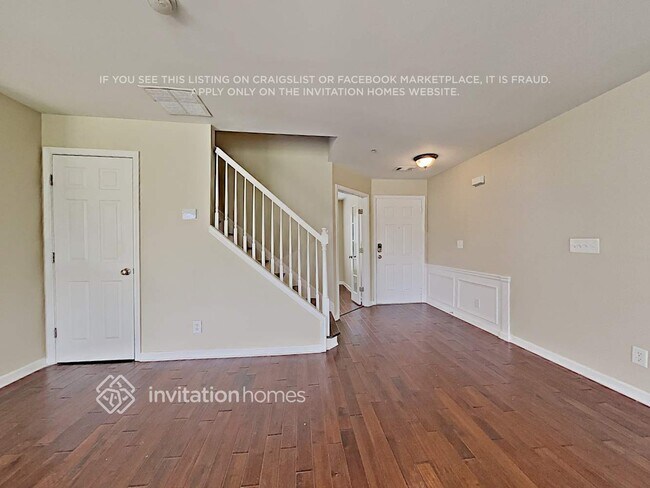 Building Photo - 320 Balaban Cir