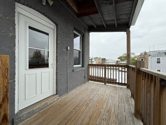 Building Photo - 2818 N Mozart St
