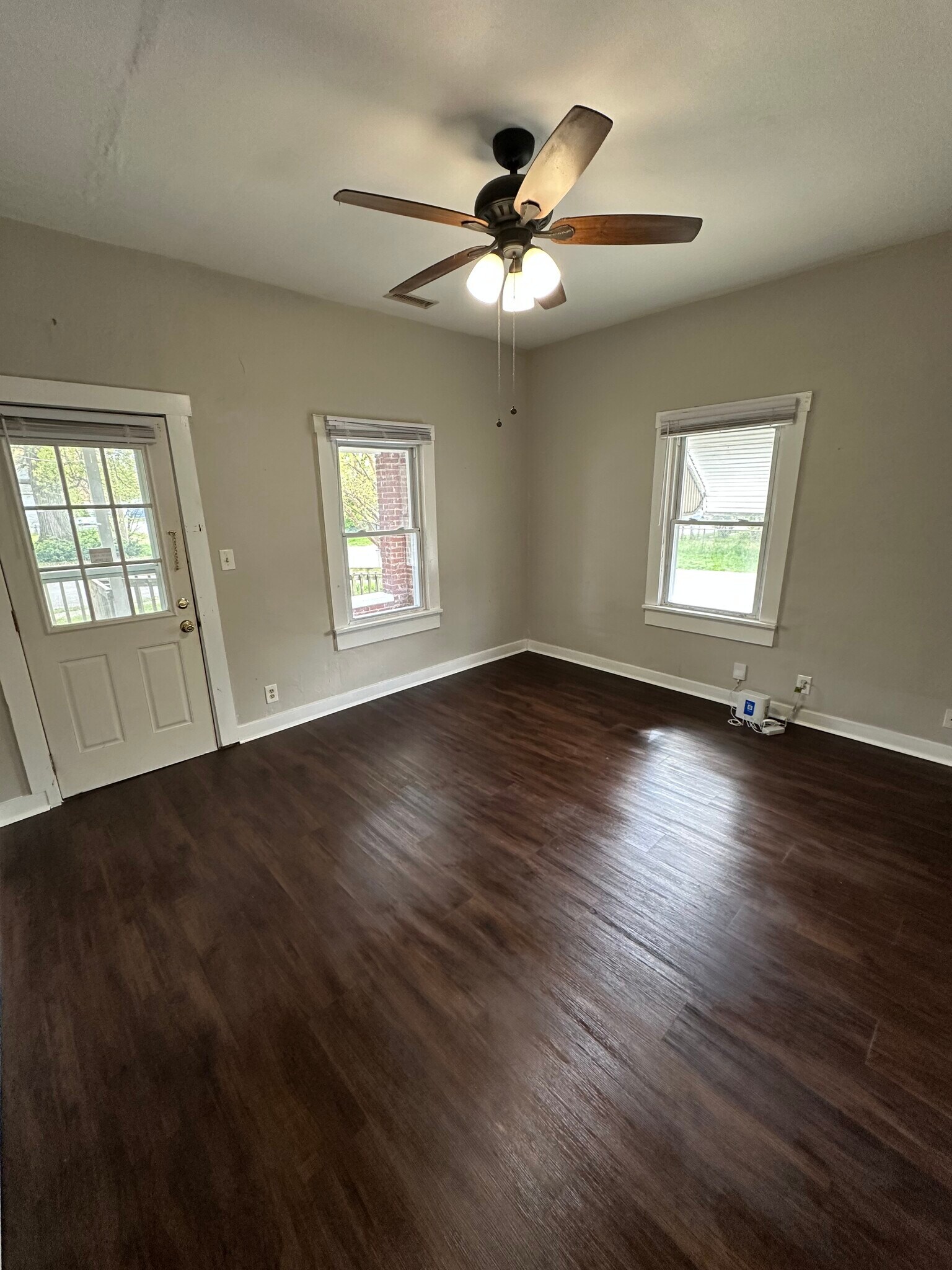 Building Photo - 841 Beecher St