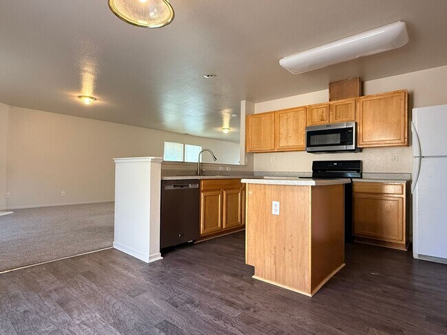 Building Photo - 1277 Sunrise Dr