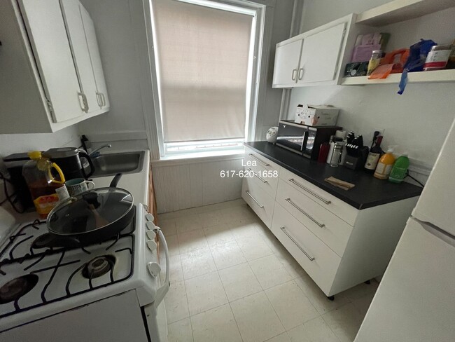 Building Photo - NO FEE***SEPT Incredible 1bed in Allston! ...