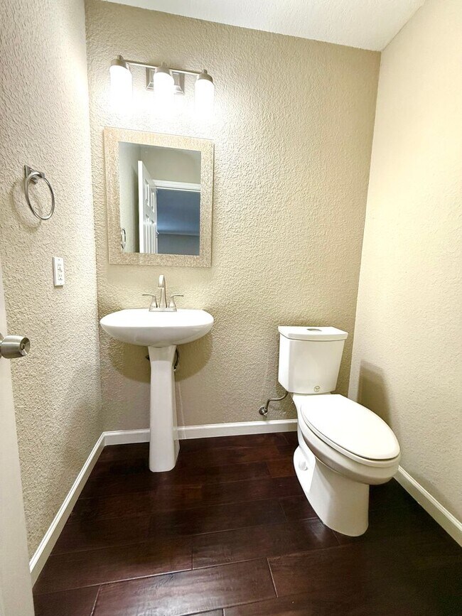 Building Photo - 5716 Watercress Dr