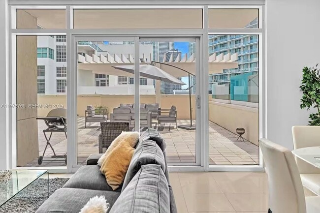 Building Photo - 3250 NE 1st Ave