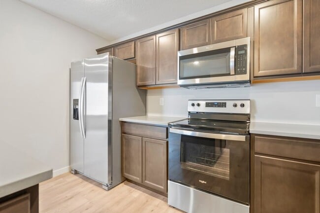 Building Photo - 127 Axlewood Dr
