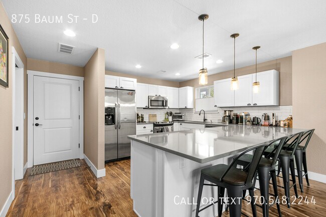 Building Photo - 875 Baum St