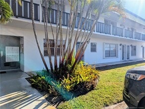 Building Photo - 2929 SE Ocean Blvd