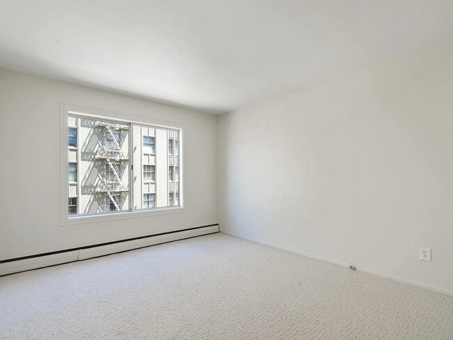 Building Photo - 1885 Jackson St