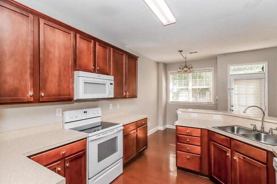 Building Photo - 7418 Alluvial Dr