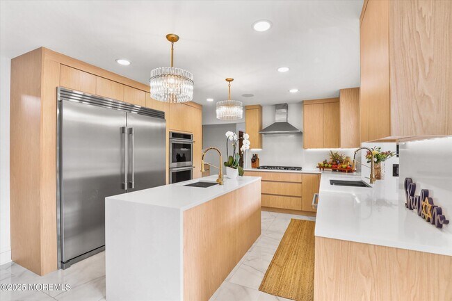 Building Photo - 13 Valley Forge Rd