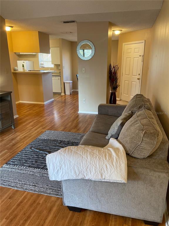 Building Photo - 8756 Mallard Reserve Dr