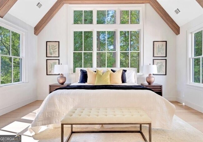 Building Photo - 740 Belt Loop SE