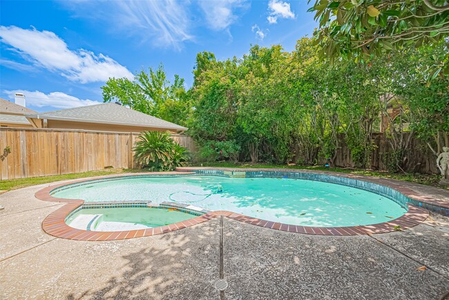 Building Photo - 36 Watermill Pl