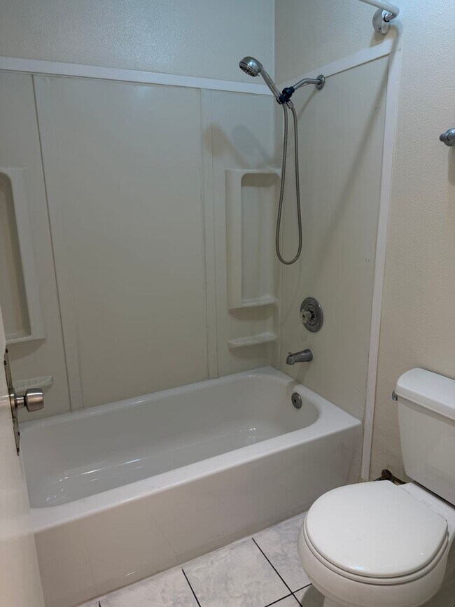 Building Photo - 3266 Ashford St