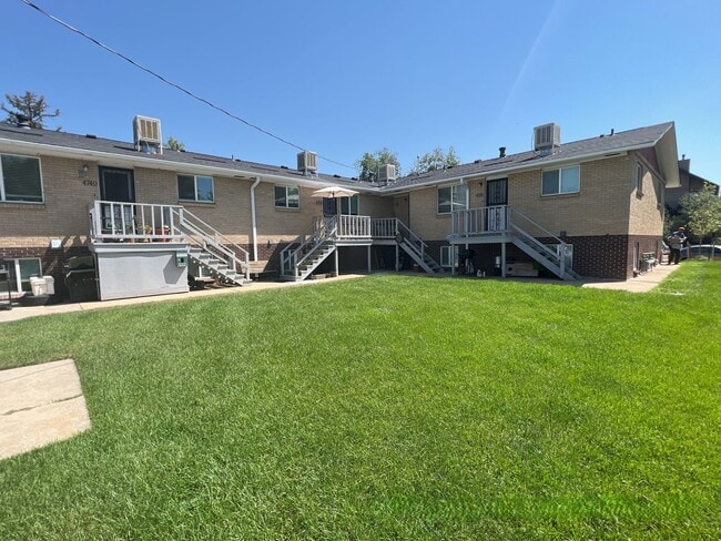 Building Photo - Bright & Beautiful 2-bedroom 1 Bath Across Berkeley Park and Lake