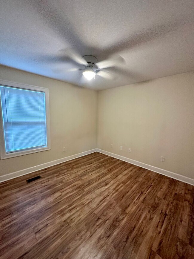 Building Photo - Pre-Leasing Now for the Fall Semester 2026