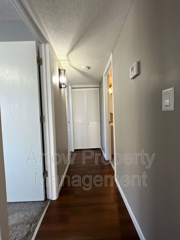 Building Photo - 3405 Holdrege St