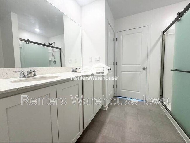 Building Photo - 4195 Cheyenne Ct