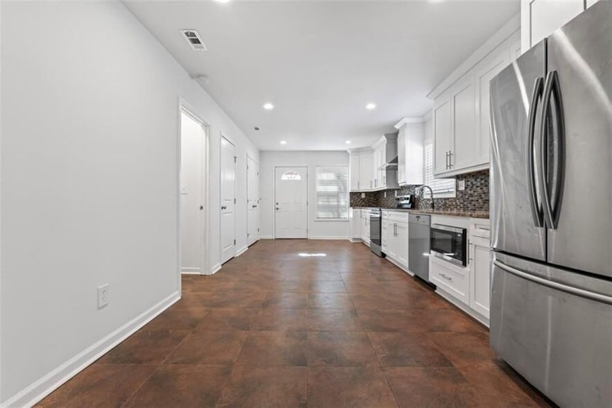 Building Photo - 1000 SW Palmetto