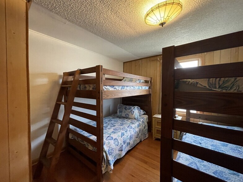 Building Photo - 57154 Lighthouse Rd