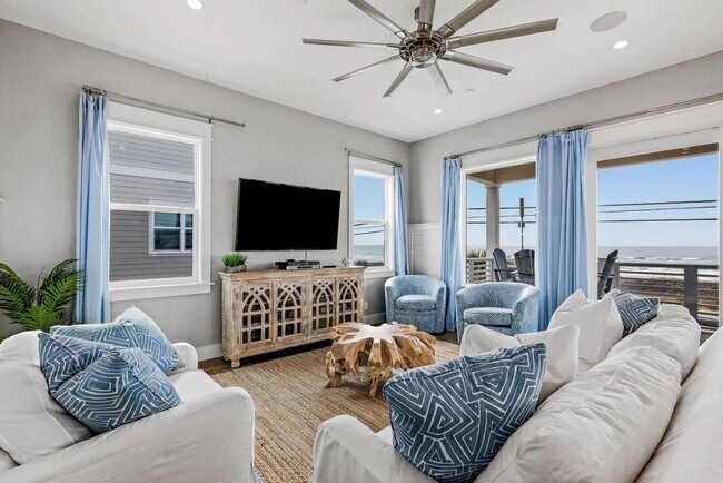 Building Photo - 14324 Front Beach Rd