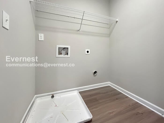Building Photo - 1542 Persimmon Trce