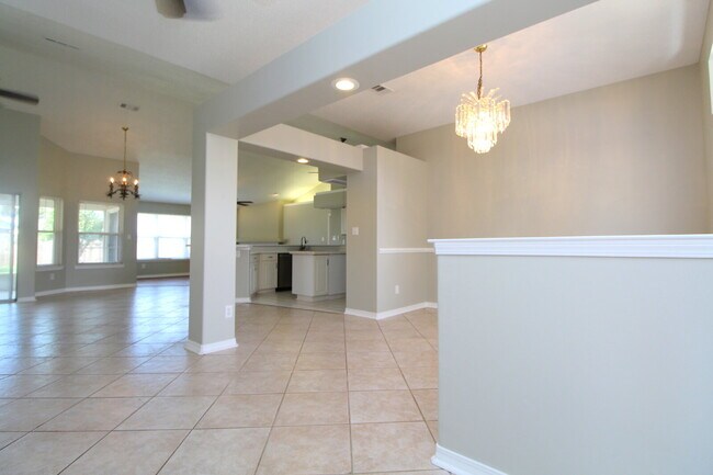 Building Photo - Spacious 3-Bedroom Cantonment Home with Sc...