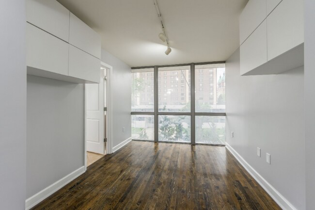 Building Photo - 600 Admiral Blvd