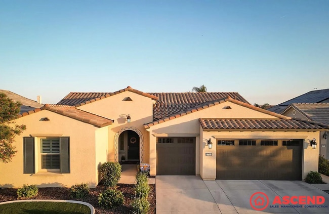 Building Photo - Luxury 4 Bed / 3 Bath Home in Gated Highgate Community – Resort-Style Living