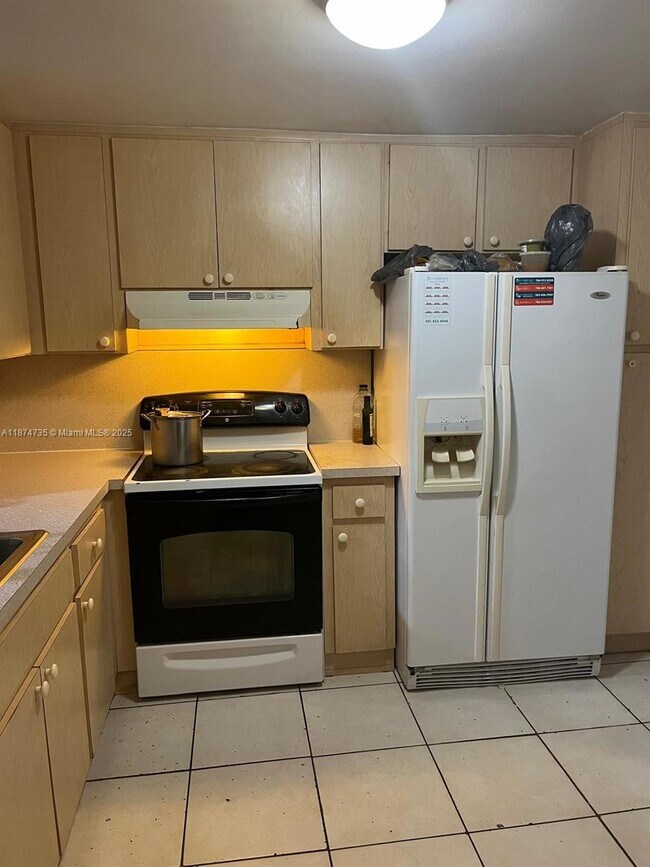 Building Photo - 11295 SW 88th St