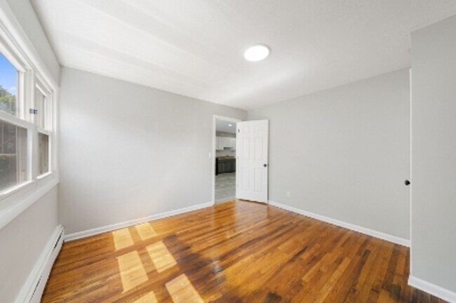 Building Photo - 1213 Roselle St