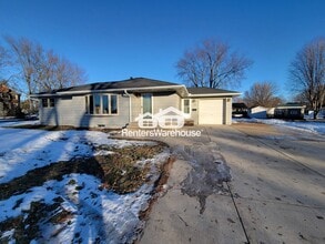 Building Photo - 401 2nd Ave SW