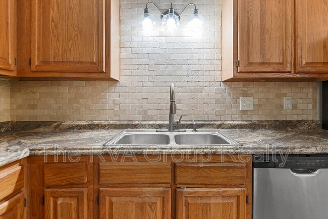 Building Photo - 2307 Krossridge Ct