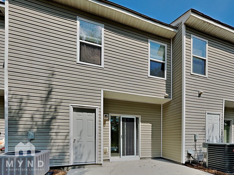 Building Photo - 2233 Bigwood Trail