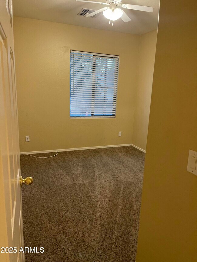 Building Photo - 24845 W Dove Trail