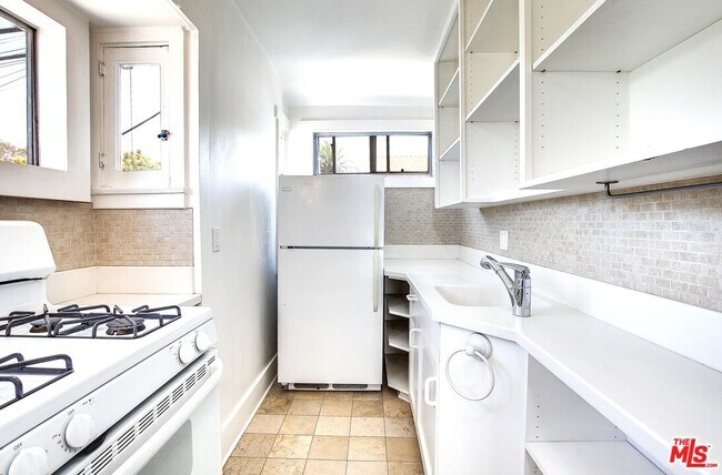 Building Photo - 426 Rialto Ave