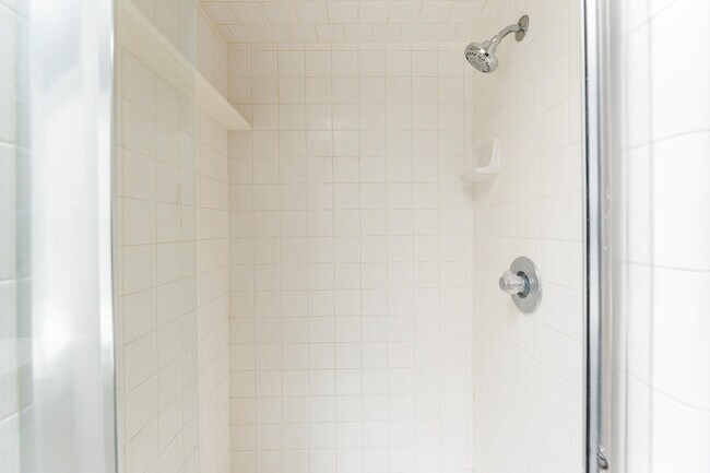 Building Photo - 9603 Orlando Ave