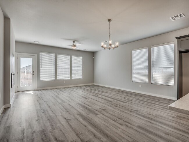 Building Photo - Beautiful Home in Edmond/Oklahoma City