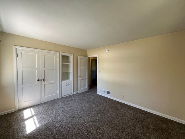 Building Photo - Charming 3-Bedroom Home with Bonus Room in Prime Beaverton Location Cedar Hills Neighborhood!!!