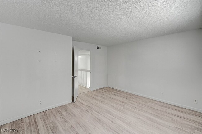 Building Photo - 7182 Acorn Ct