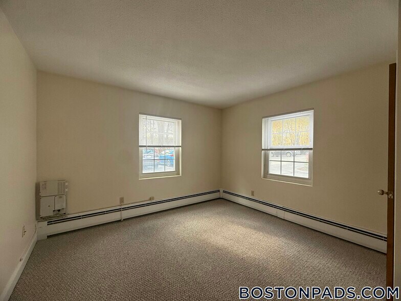 Building Photo - 11 Brattle St