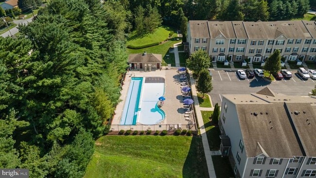 Building Photo - 6478 Cornwall Dr