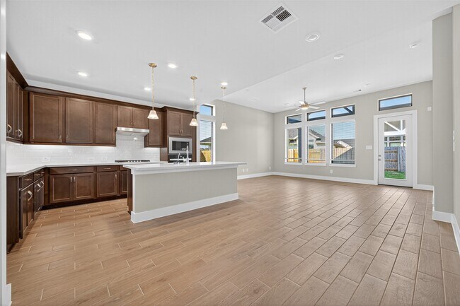 Building Photo - 24110 Blooming Daisy Cir