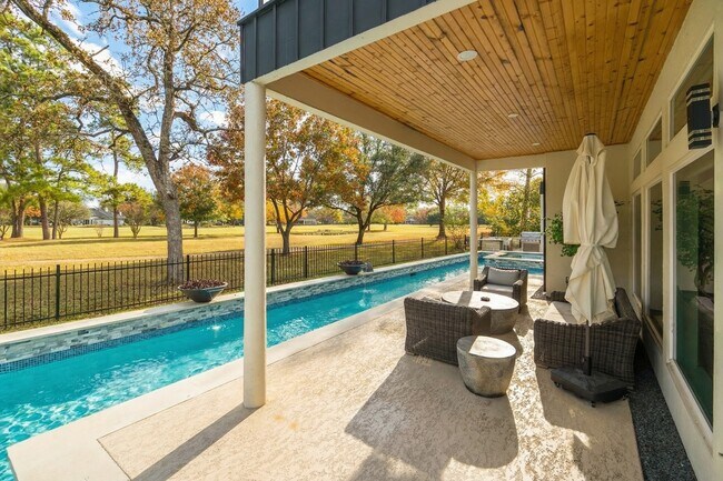 Building Photo - 6510 Sussex Ct