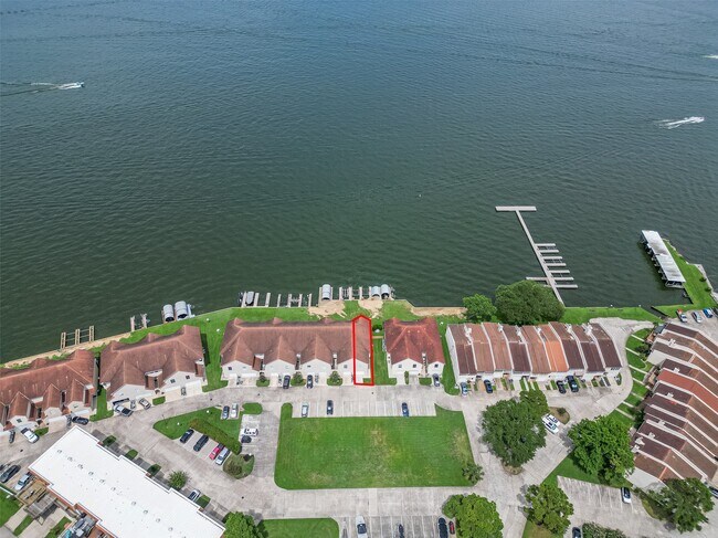 Building Photo - 16 Regency Point